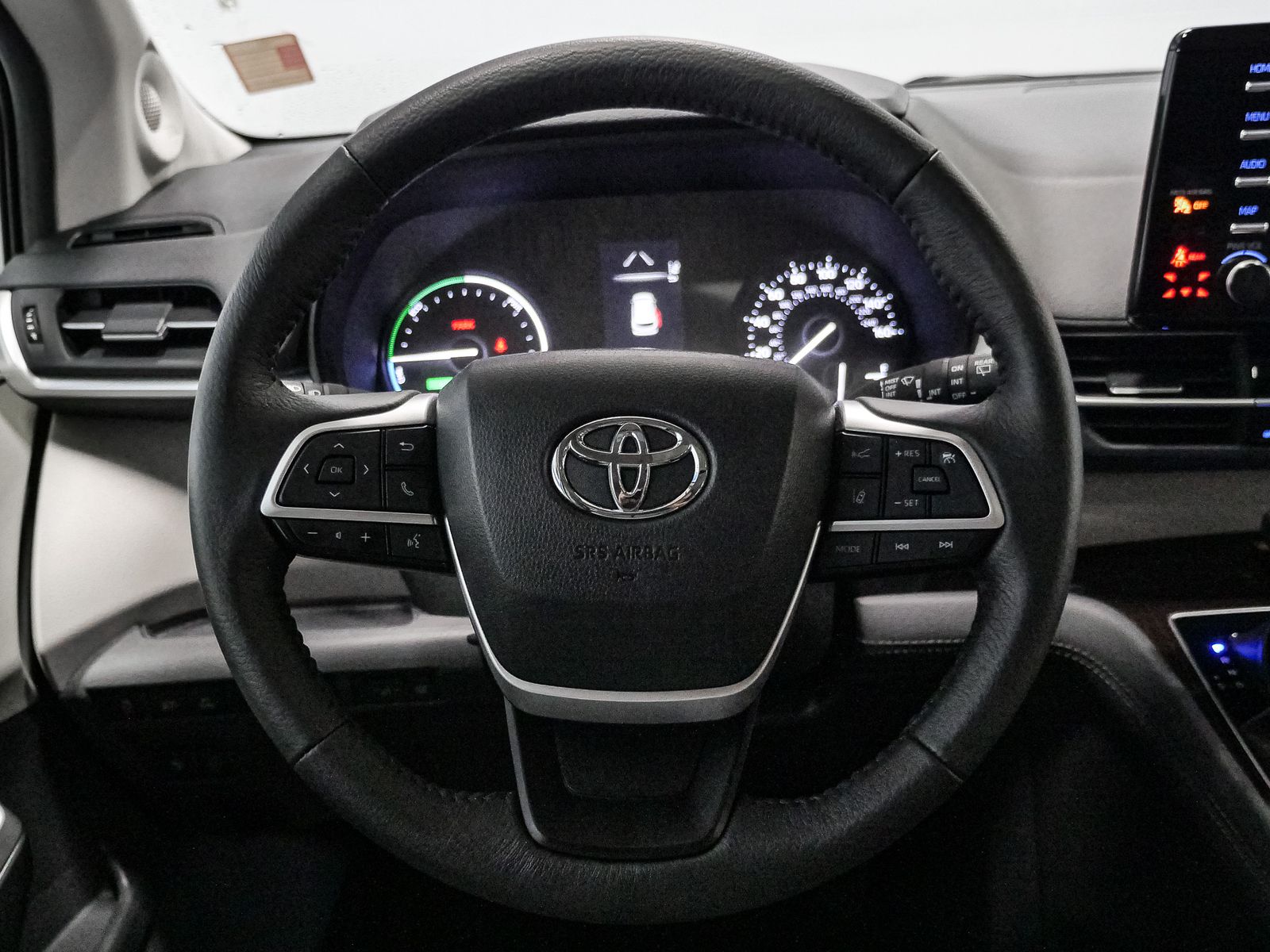 2024 Toyota Sienna XLE photo 35