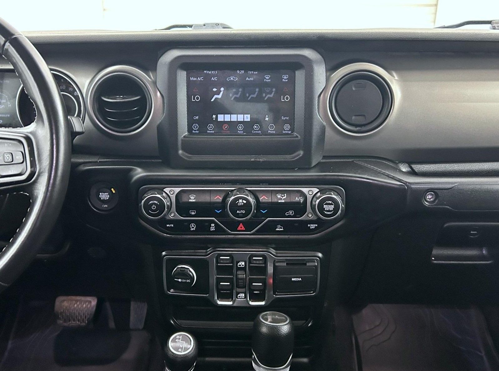 2021 Jeep Gladiator Freedom photo 12
