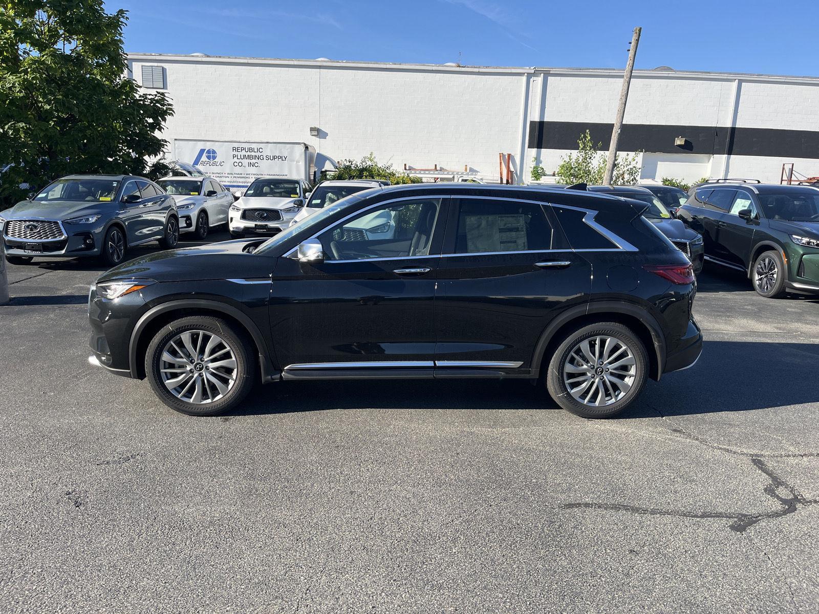 2025 Infiniti QX50 Luxe AWD photo 4