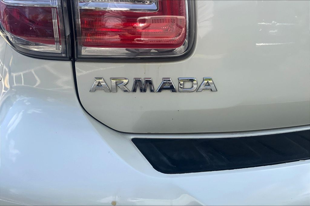 2018 Nissan Armada SL photo 32