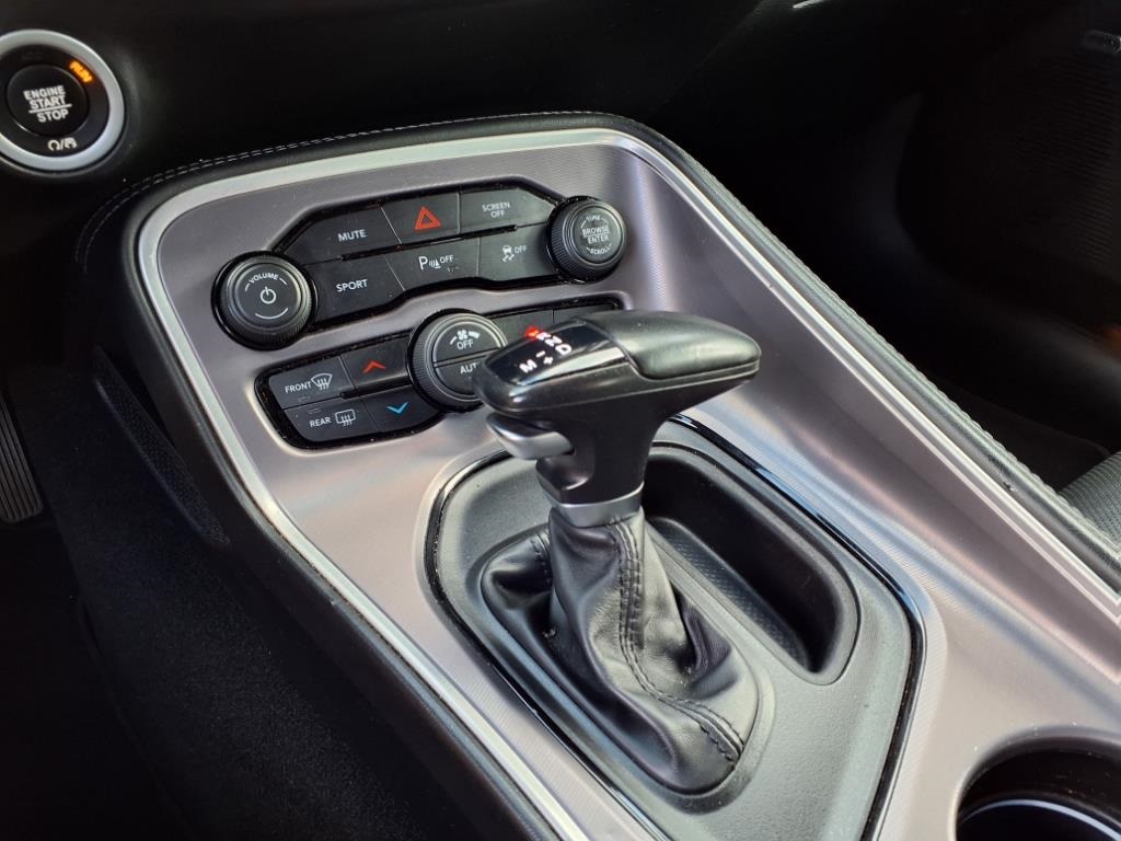 2022 Dodge Challenger SXT photo 15
