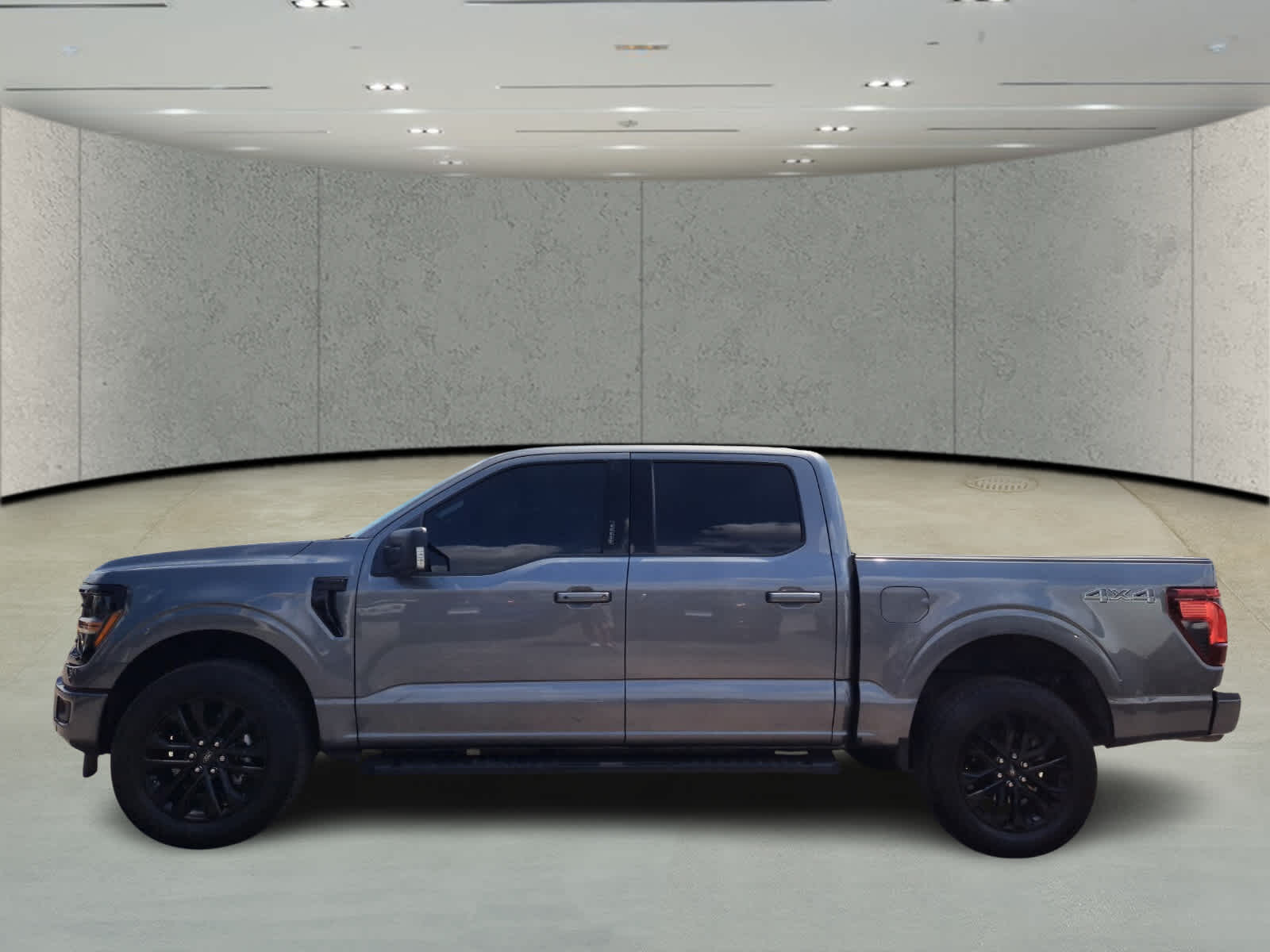 2024 Ford F-150 XLT photo 8