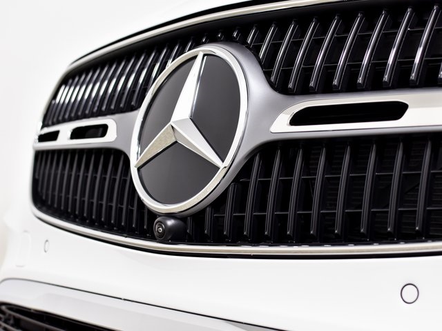 2026 Mercedes Benz GLC 300 photo 4