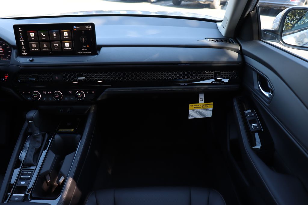 2025 Honda Accord Hybrid Touring photo 16
