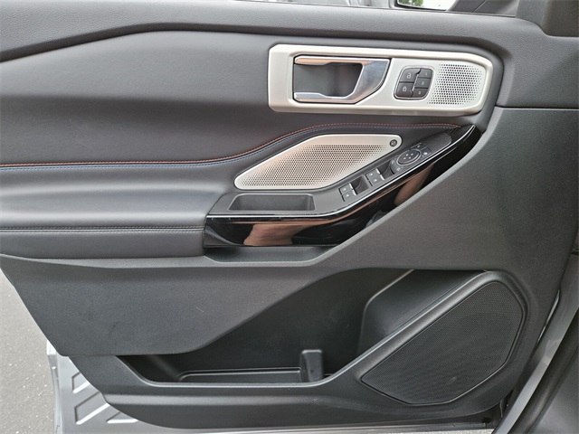2024 Ford Explorer ST photo 30
