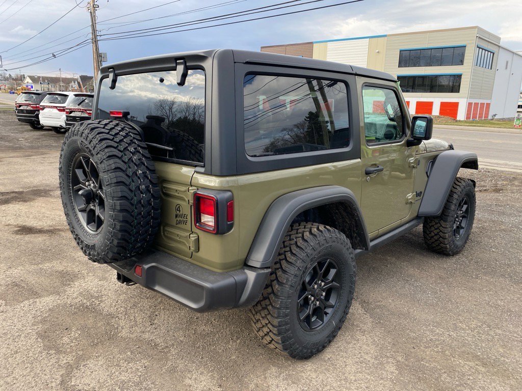 2025 Jeep Wrangler Willys photo 4