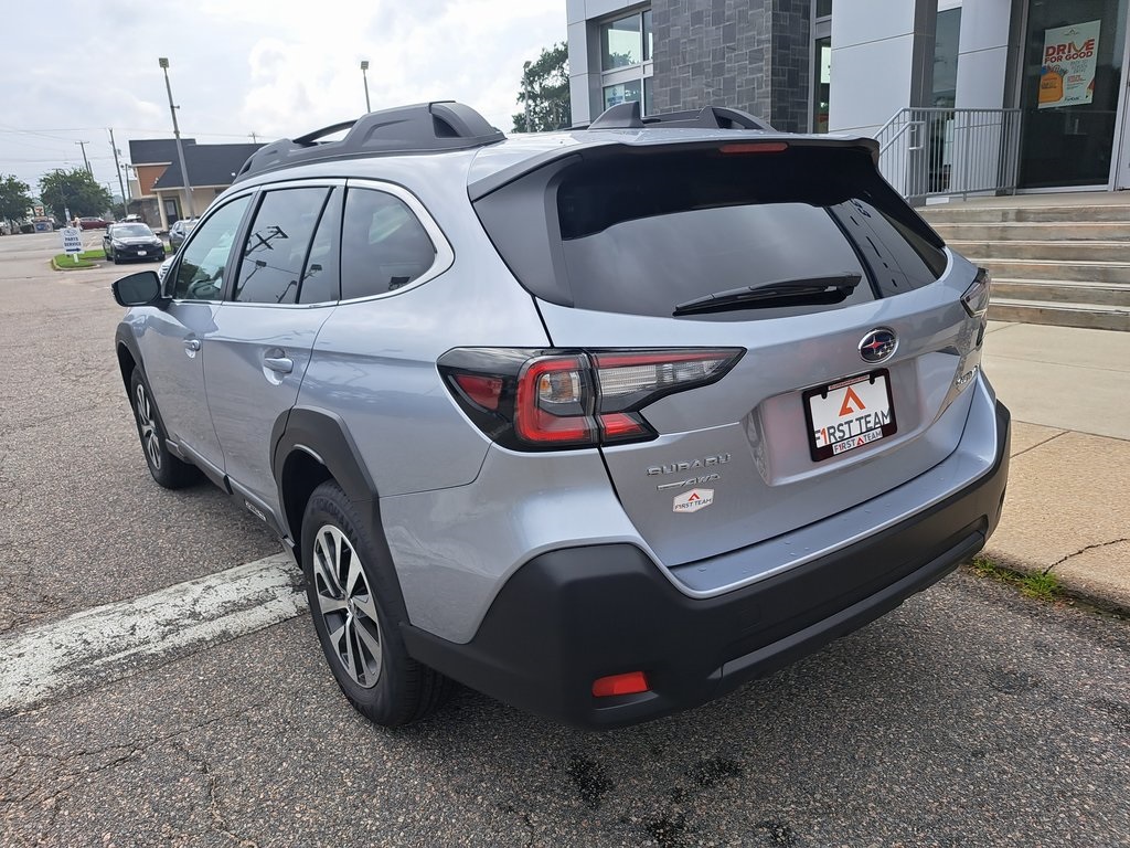 2025 Subaru Outback Premium photo 3