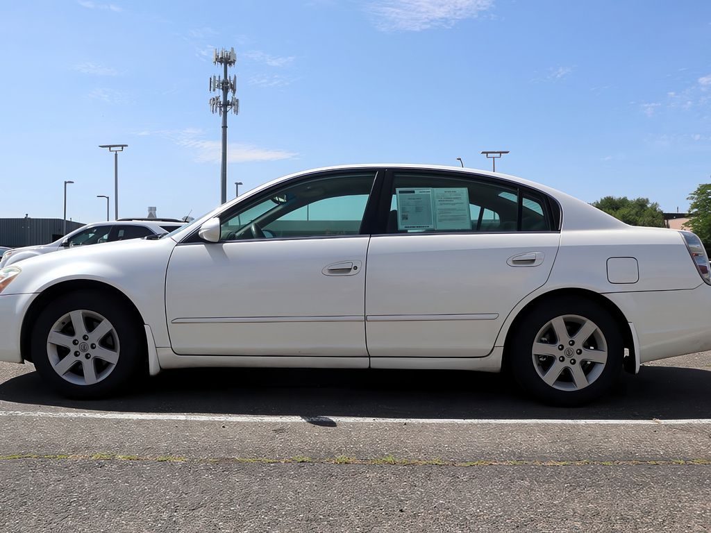 2003 Nissan Altima S photo 4