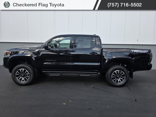 2020 Toyota Tacoma TRD Sport photo 3