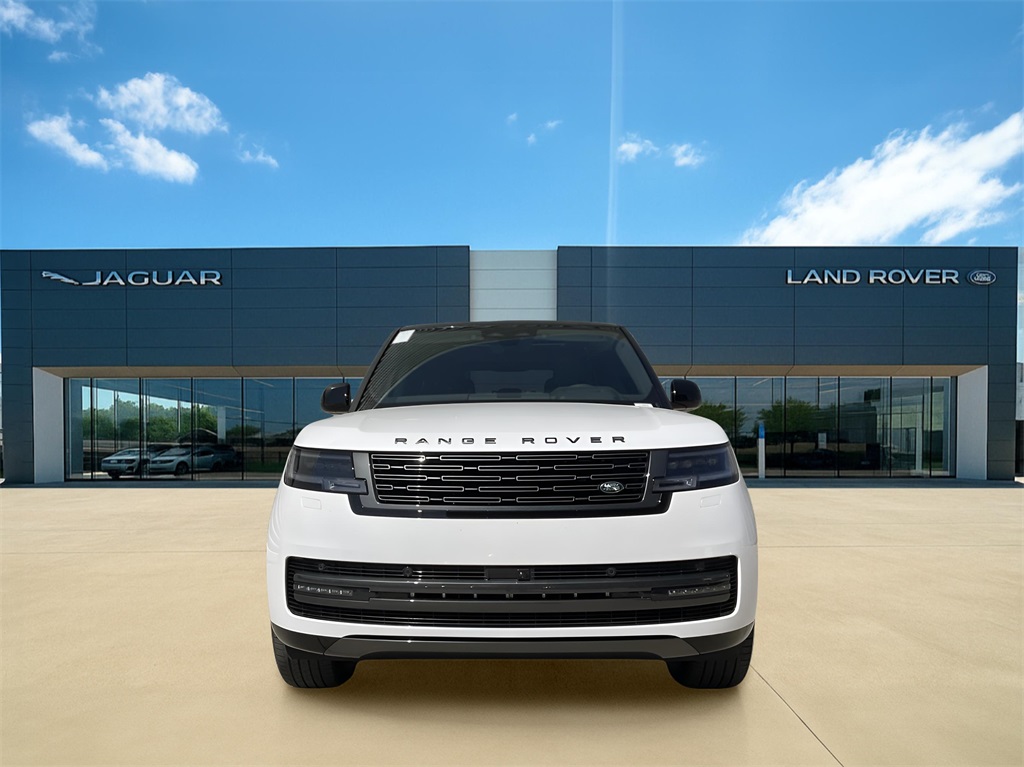 2025 Land Rover Range Rover SE photo 5