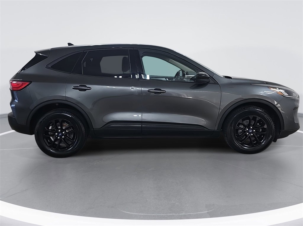 Used 2020 Ford Escape SE with VIN 1FMCU9BZ3LUB79676 for sale in Hudsonville, MI