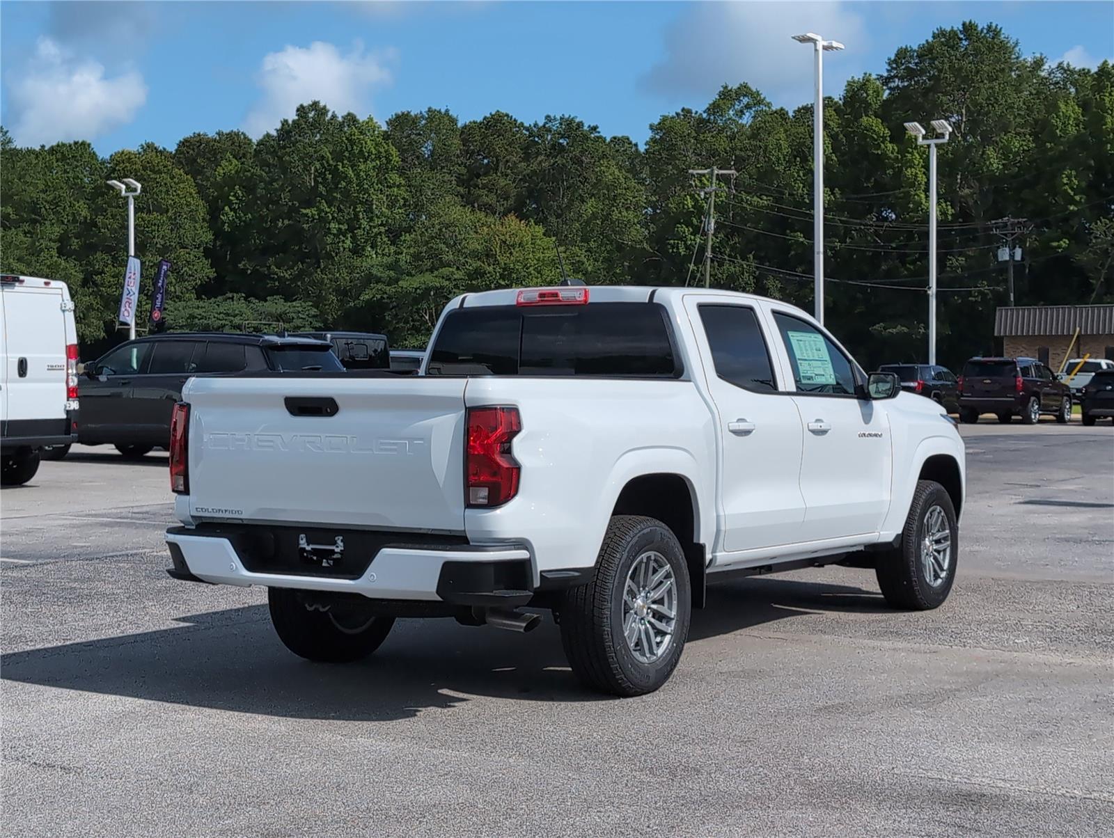2025 Chevrolet Colorado Work Truck LT photo 3
