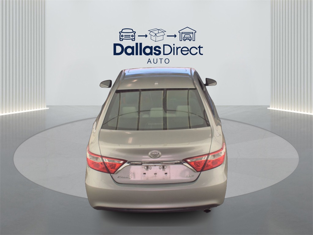 2017 Toyota Camry XLE photo 6
