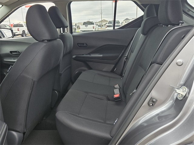 2025 Nissan Kicks Play S photo 5