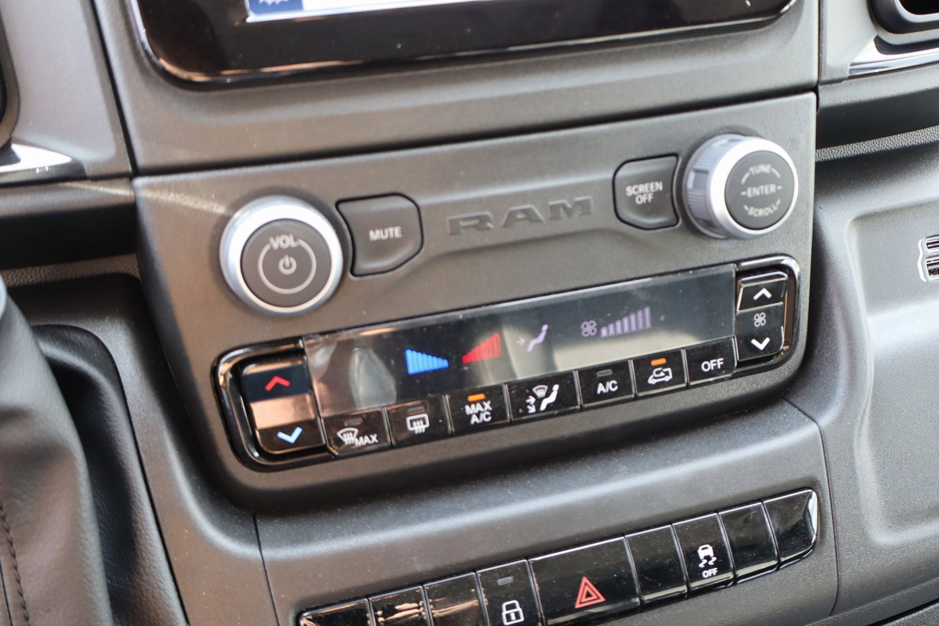 2026 Ram ProMaster 1500 photo 10