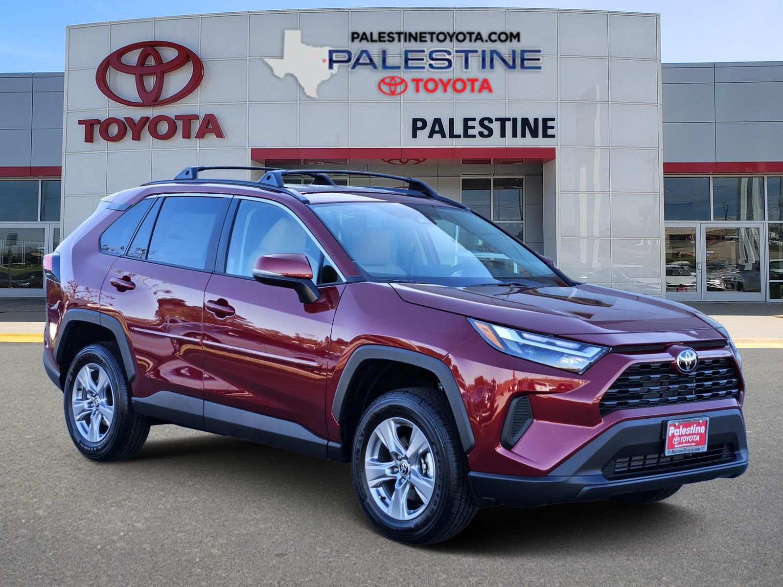 2025 Toyota RAV4 XLE's photo