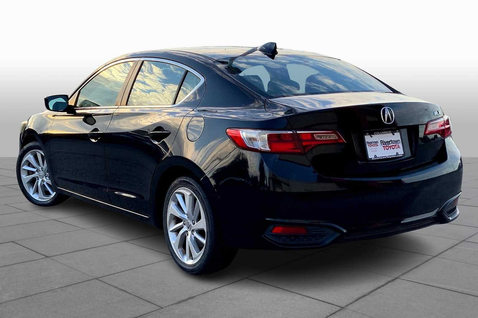 2017 Acura ILX Base photo 11