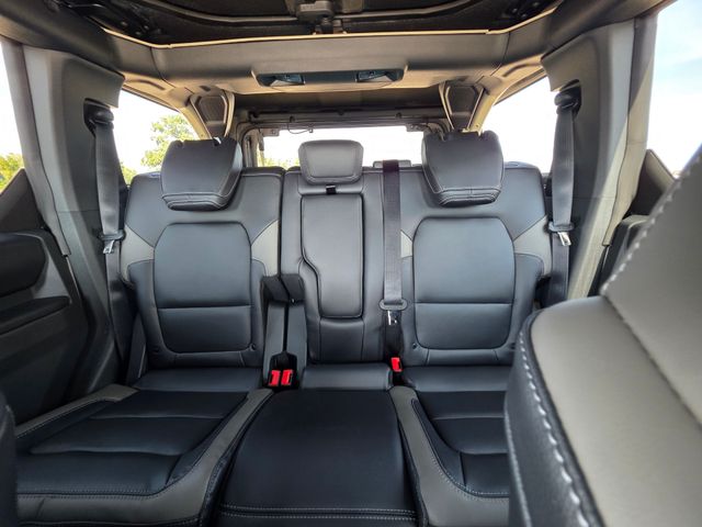 2025 Ford Bronco Outer Banks photo 28