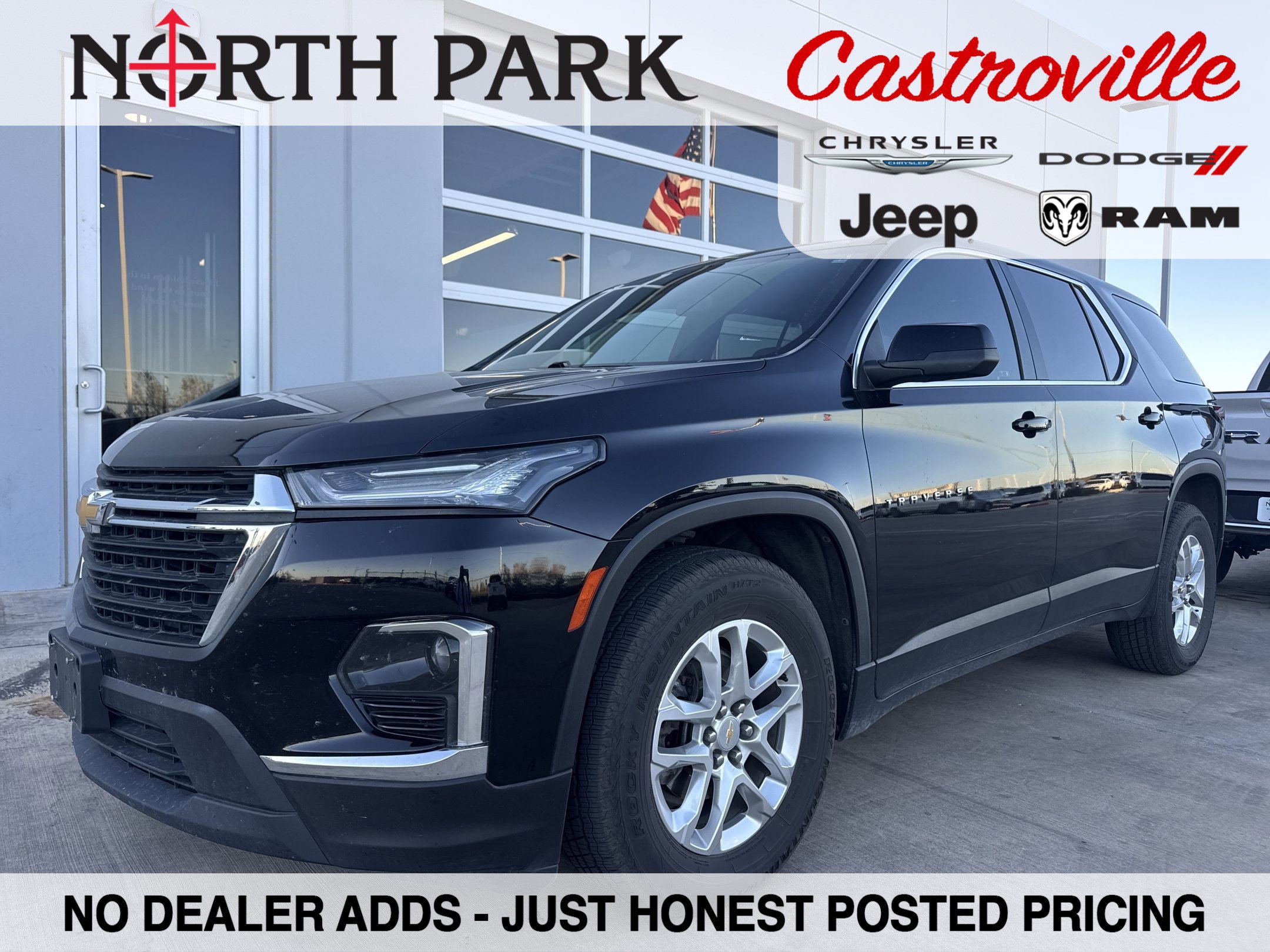 2023 Chevrolet Traverse LS's photo