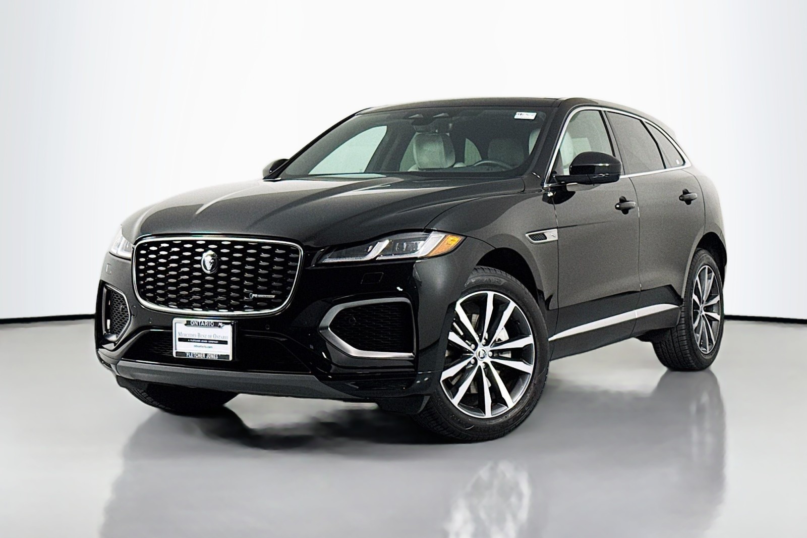 2025 Jaguar F-PACE R-Dynamic S