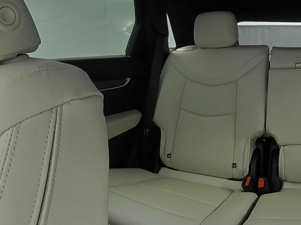 2025 Cadillac XT5 Sport photo 15