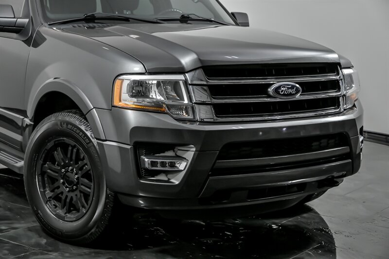 Used 2017 Ford Expedition XLT with VIN 1FMJU1JT1HEA34479 for sale in Aurora, IL