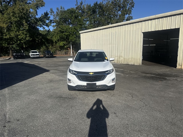 2020 Chevrolet Equinox LT photo 2