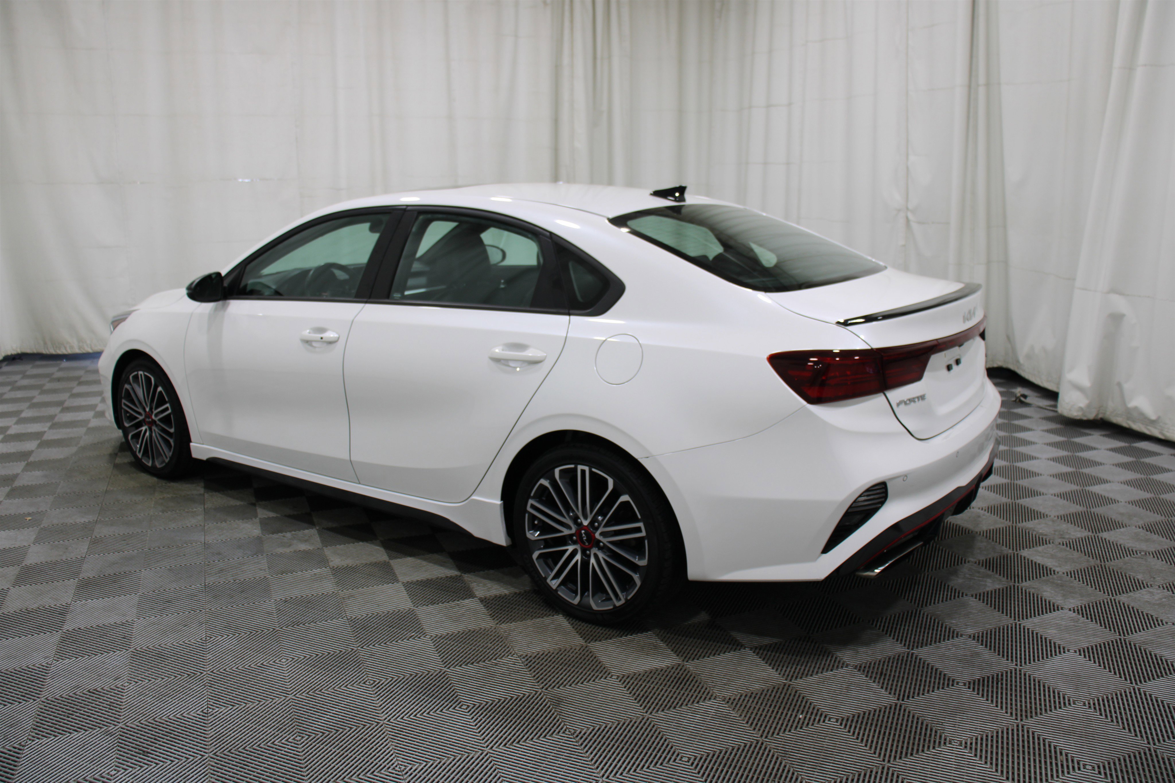 2023 Kia Forte GT photo 17