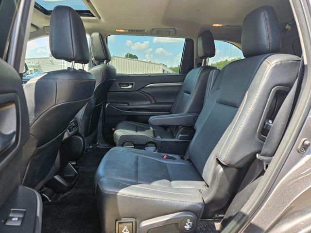 2017 Toyota Highlander Limited photo 4