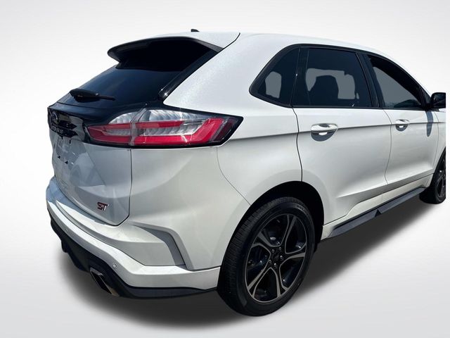 2021 Ford Edge ST photo 3