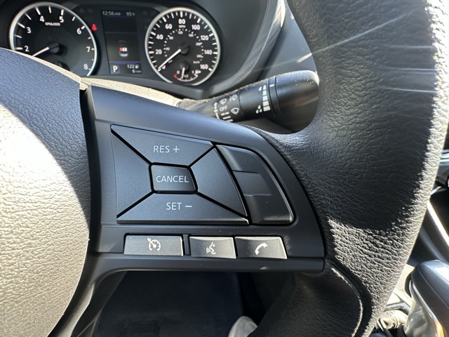 2025 Nissan Sentra S photo 11