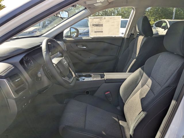 2026 Nissan Rogue SV photo 14