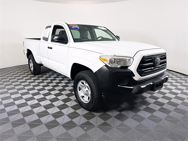 2018 Toyota Tacoma SR's photo