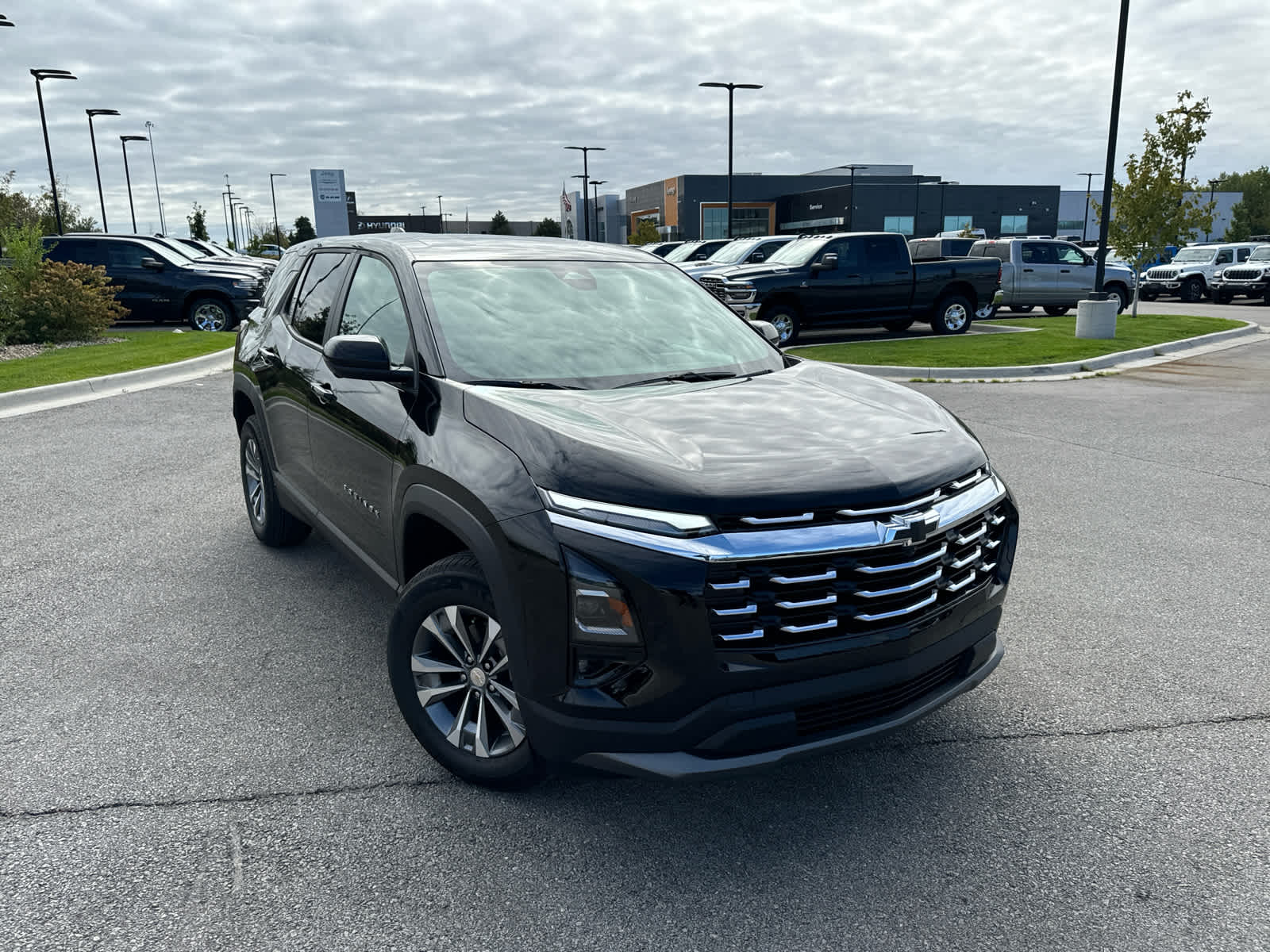 2026 Chevrolet Equinox LT photo 3