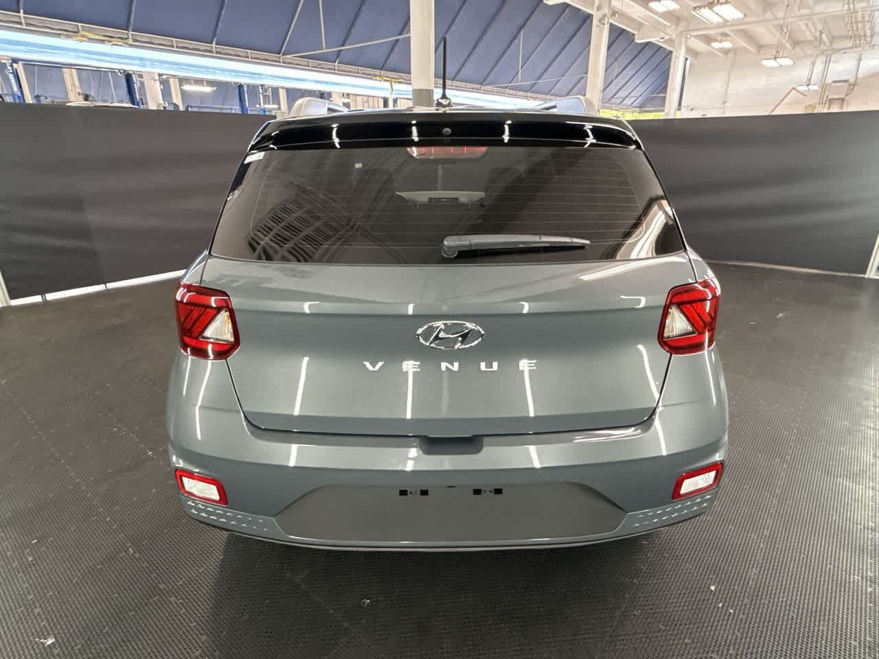 2024 Hyundai Venue Limited photo 12