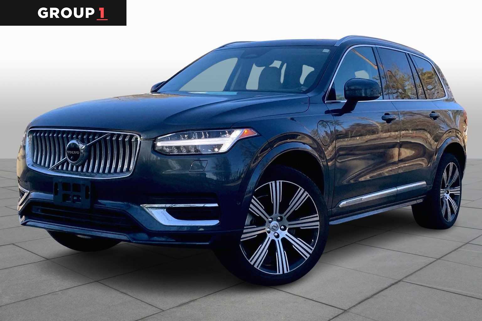 2023 Volvo XC90 Plus's photo