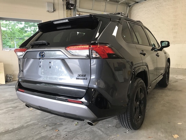 2021 Toyota RAV4 Hybrid XSE photo 2