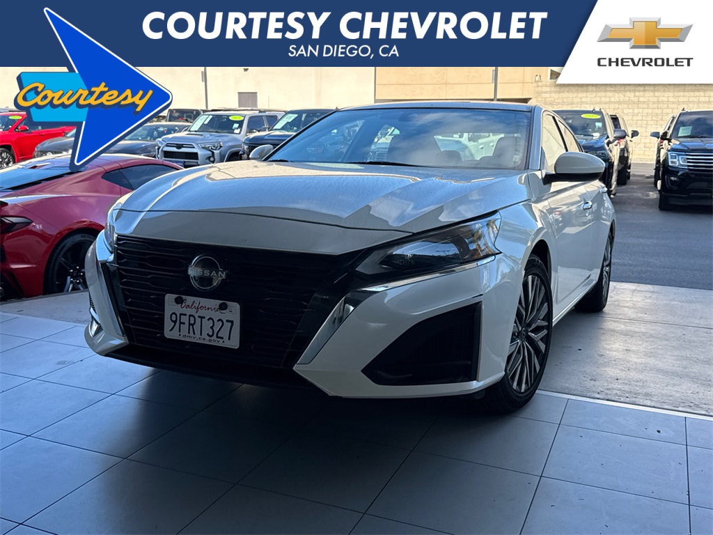 2023 Nissan Altima SV