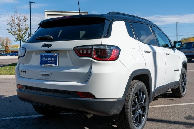 2022 Jeep Compass Altitude photo 2