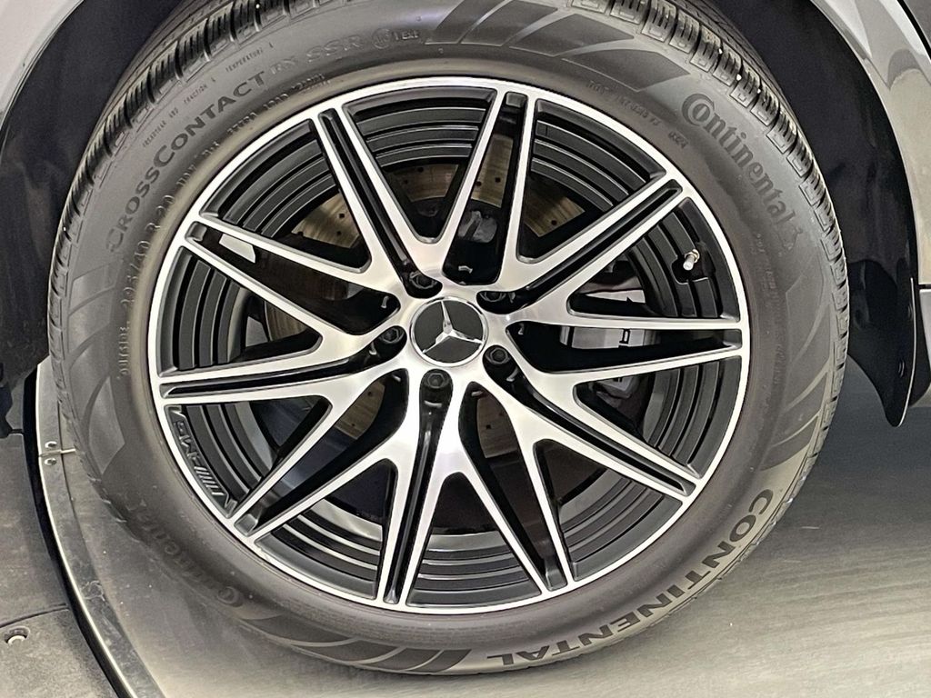 2024 Mercedes Benz GLC 43 AMG 4MATIC photo 13