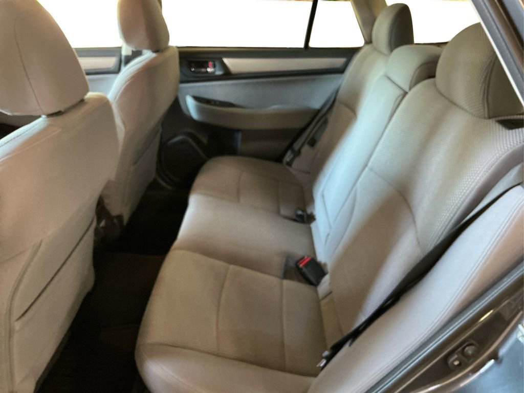 2018 Subaru Outback 2.5i Premium photo 8