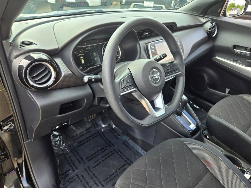 2020 Nissan Kicks SV photo 15