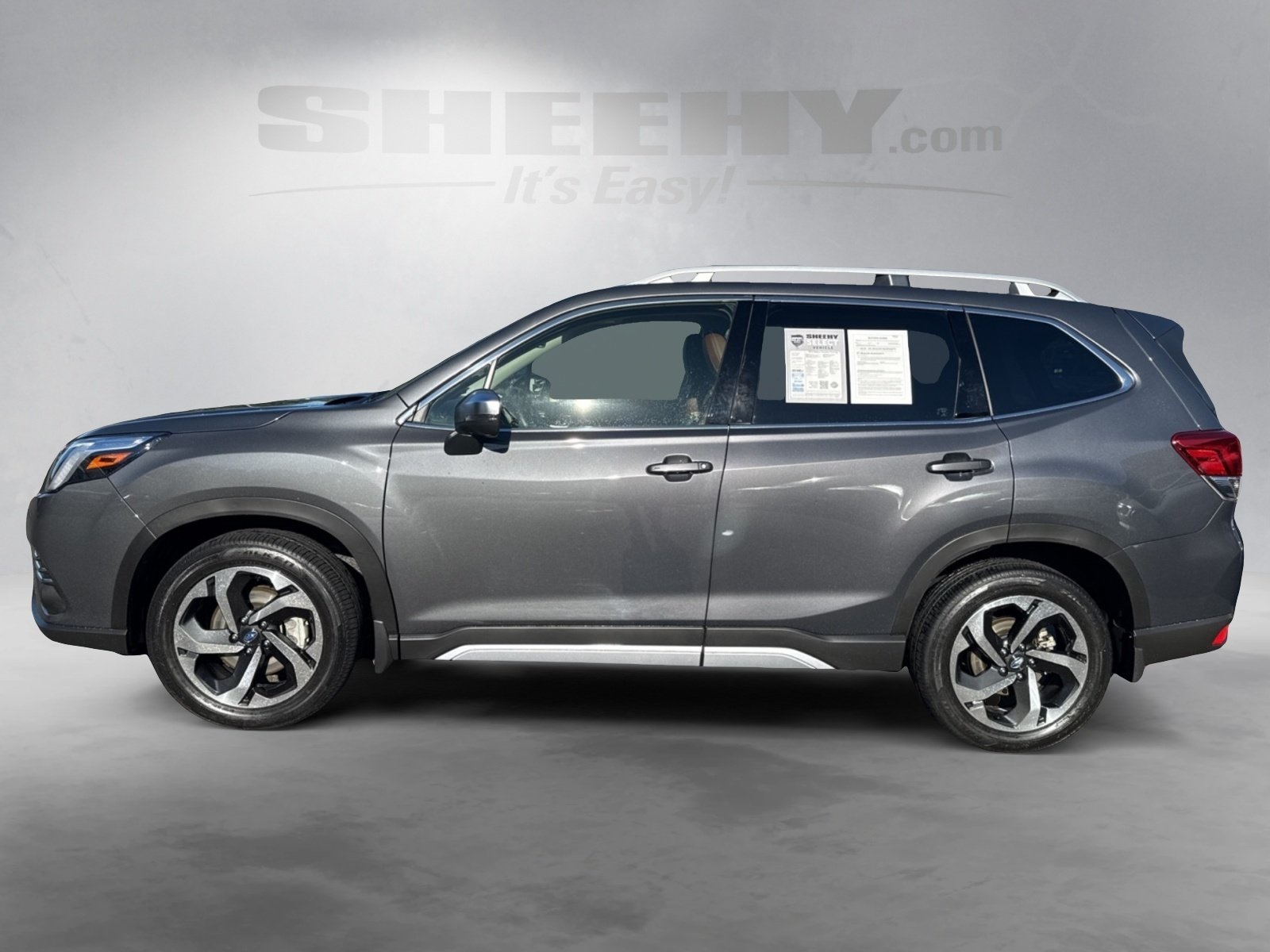 2022 Subaru Forester Touring photo 15