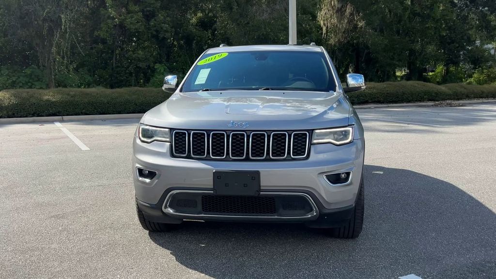2019 Jeep Grand Cherokee Limited photo 3