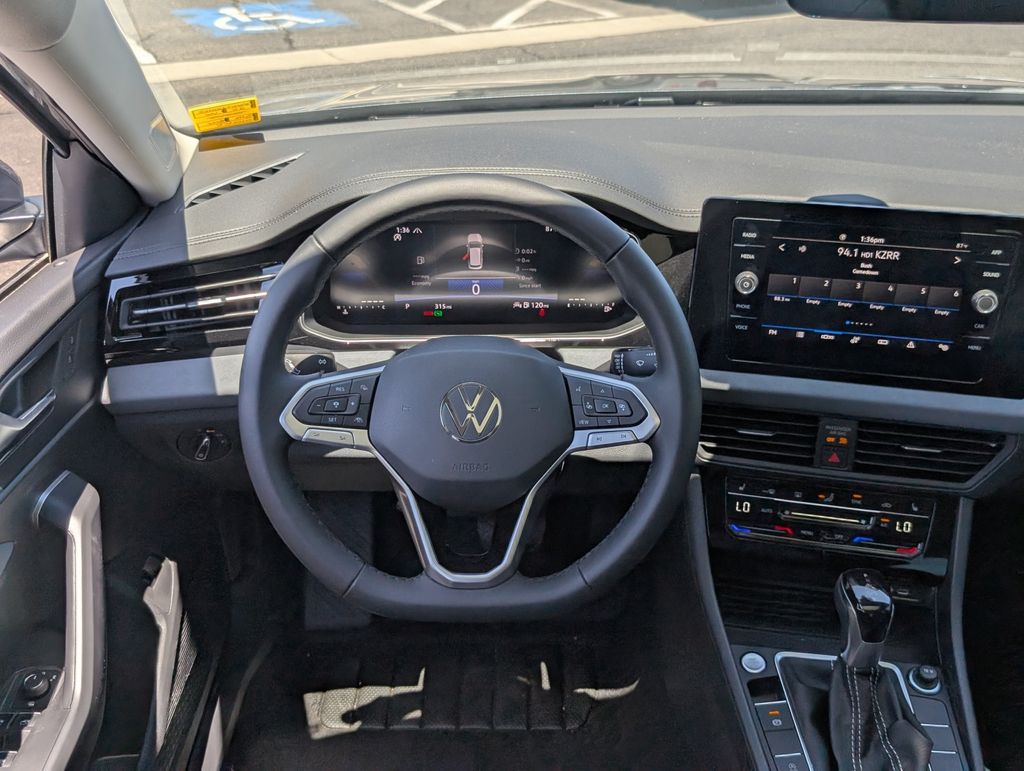 2025 Volkswagen Jetta 1.5T SE photo 23