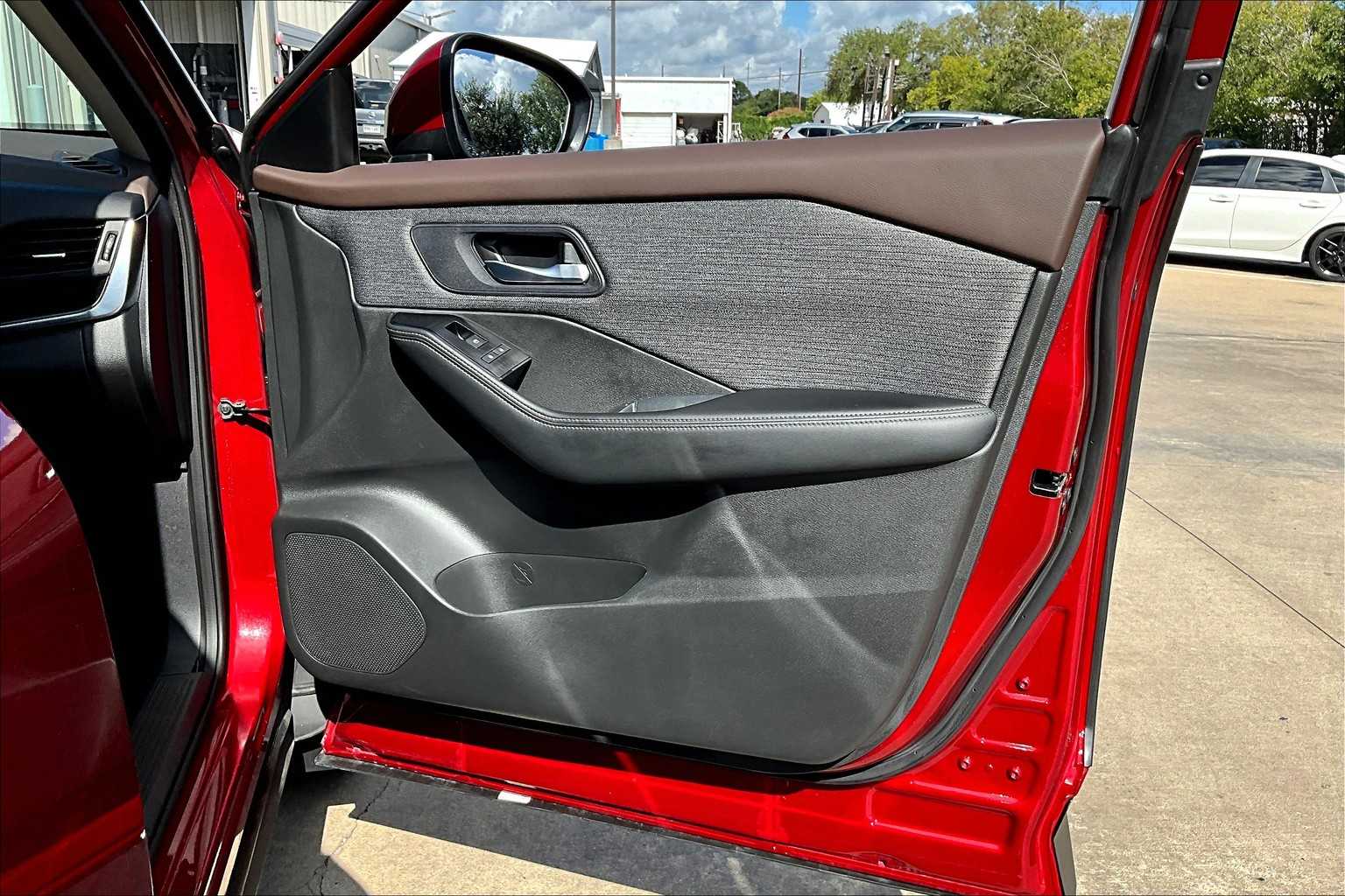 2023 Nissan Rogue SV photo 20