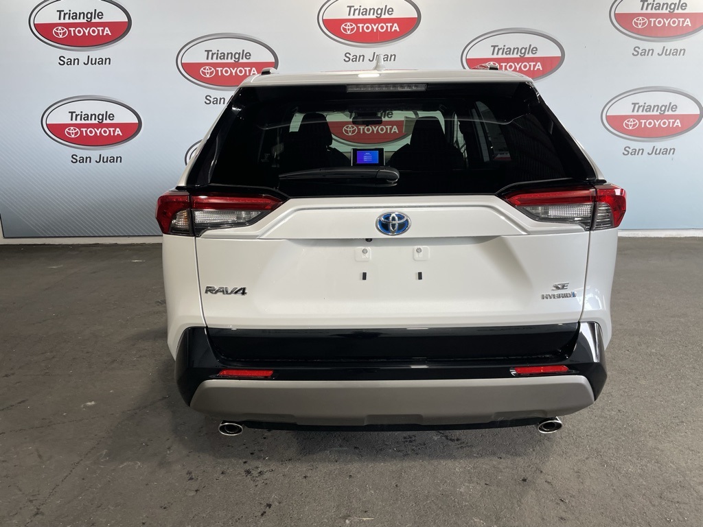 2024 Toyota RAV4 Hybrid SE photo 5