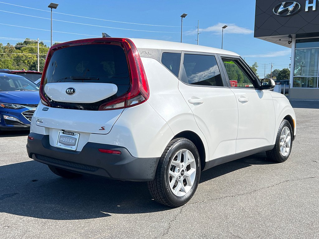 2020 Kia Soul S photo 3