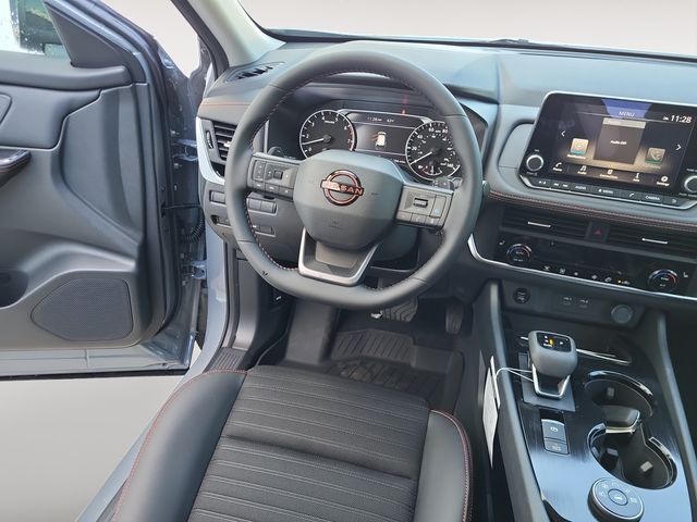 2026 Nissan Rogue SV photo 12