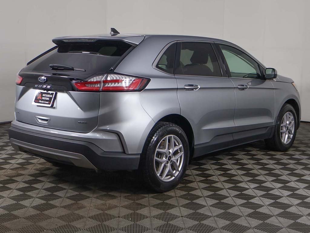 2024 Ford Edge SEL photo 7
